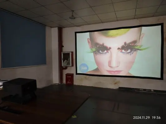 A32 Low Light - Best Projector - AUN Projector