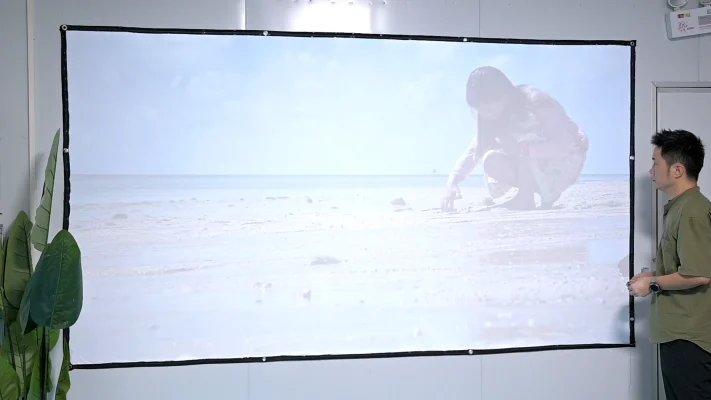 AUN A005 Projector on Strong Light - Best Projector - AUN Projector